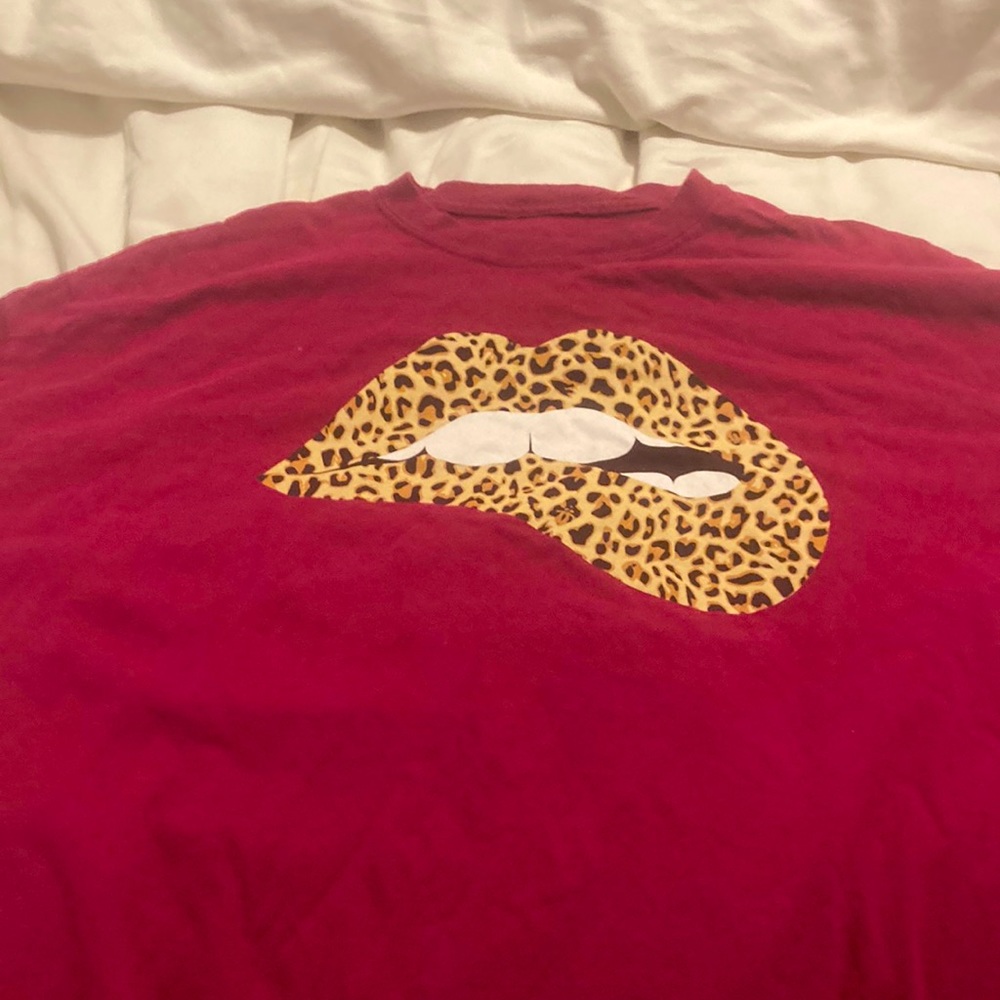 There is no brand of the shirt, but it is super cute! If it’s like a 2X